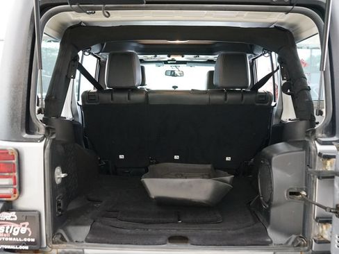 Used 2014 Jeep Wrangler Unlimited Sahara w/ Dual Top Group AWD/4WD image 47