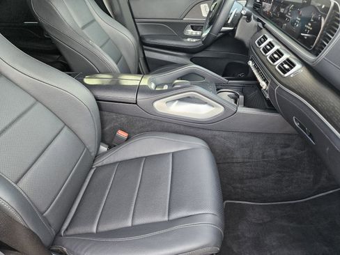 Certified 2023 Mercedes-Benz GLS 450 4MATIC image 6