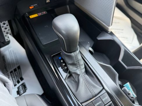 Certified 2025 Toyota Camry SE AWD/4WD image 18