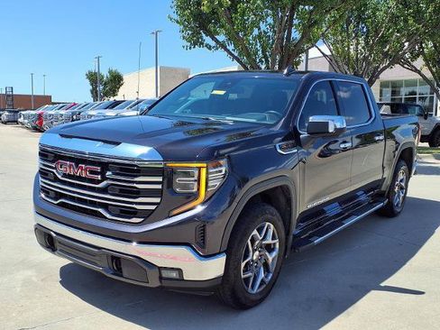 Used 2022 GMC Sierra 1500 SLT w/ SLT Convenience Package AWD/4WD image 27