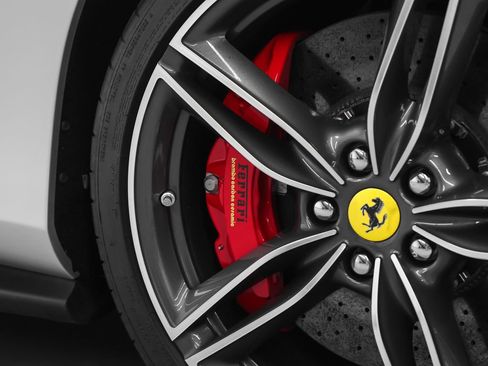 Certified 2025 Ferrari Roma Spider RWD image 11