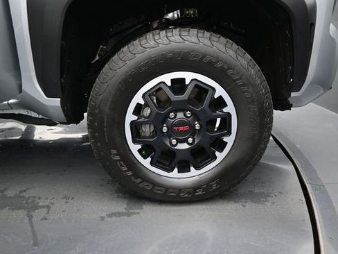 Used 2025 Toyota Tacoma TRD Off-Road image 16