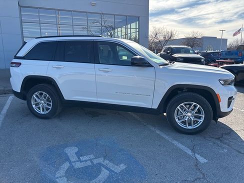 New 2026 Jeep Grand Cherokee Laredo X AWD/4WD image 37