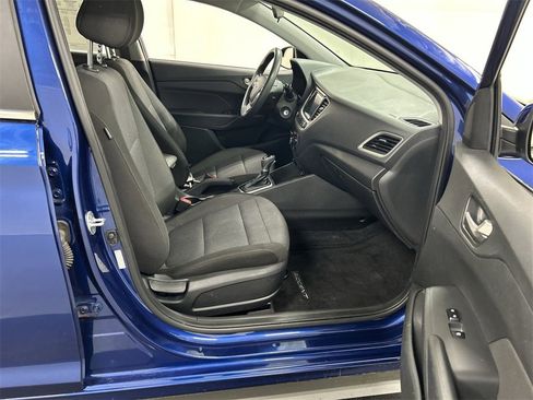 Used 2022 Hyundai Accent SEL image 25