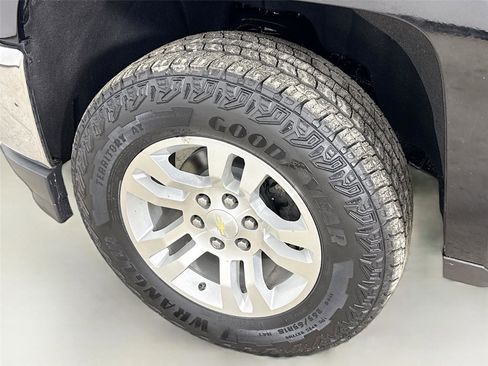 Used 2018 Chevrolet Silverado 1500 LT w/ All Star Edition AWD/4WD image 30