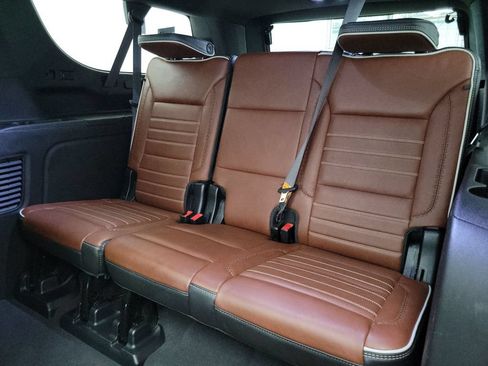 Certified 2023 GMC Yukon XL Denali Ultimate AWD/4WD image 11