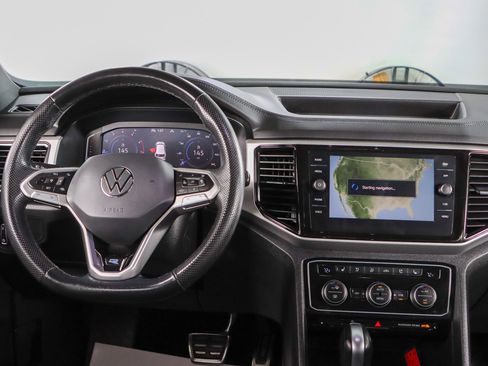 Used 2023 Volkswagen Atlas Cross Sport SEL Premium R-Line AWD/4WD image 17