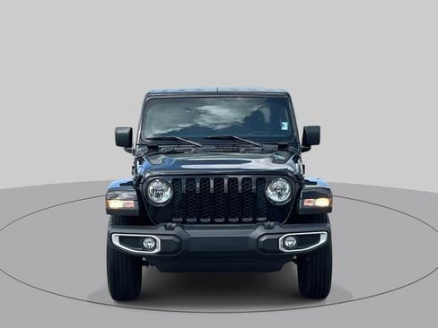 Used 2022 Jeep Gladiator Sport AWD/4WD image 9