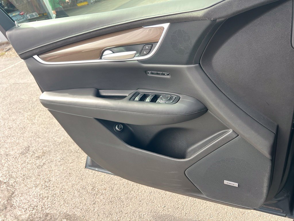 Used 2019 Cadillac XT5 Platinum AWD/4WD image 18