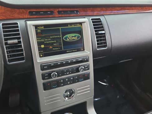 Used 2010 Ford Flex Limited FWD image 26
