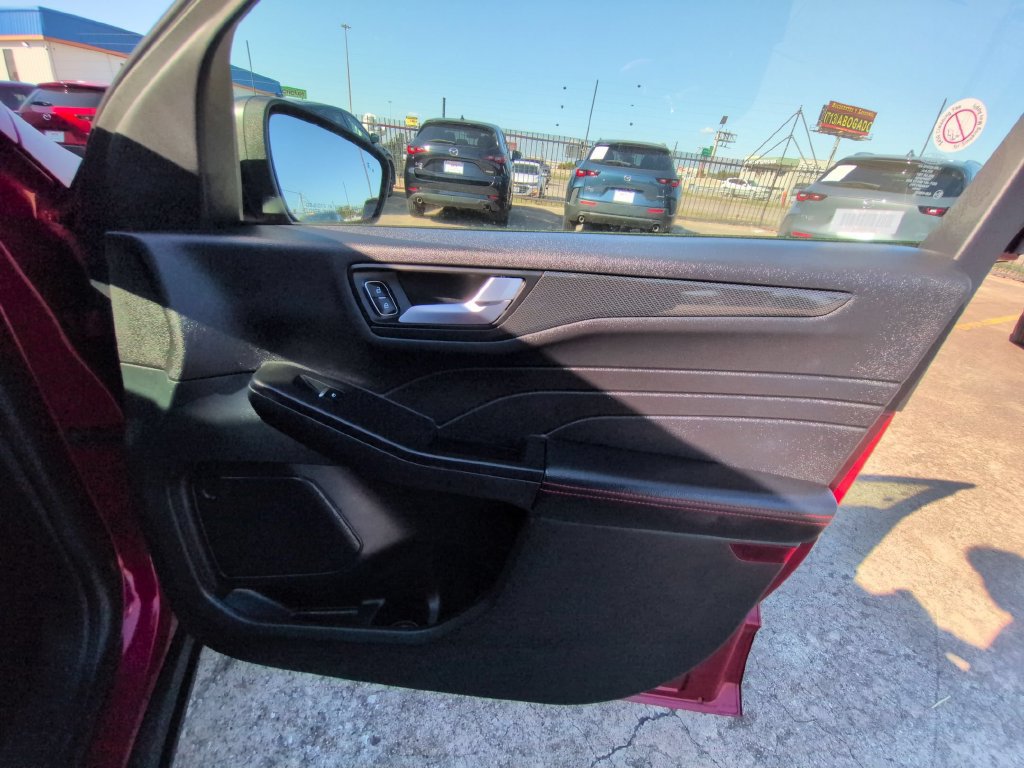 Used 2026 Ford Escape ST-Line FWD image 32