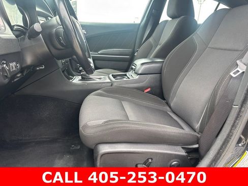 Used 2022 Dodge Charger SXT RWD image 7