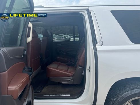 Used 2018 Chevrolet Suburban Premier image 32