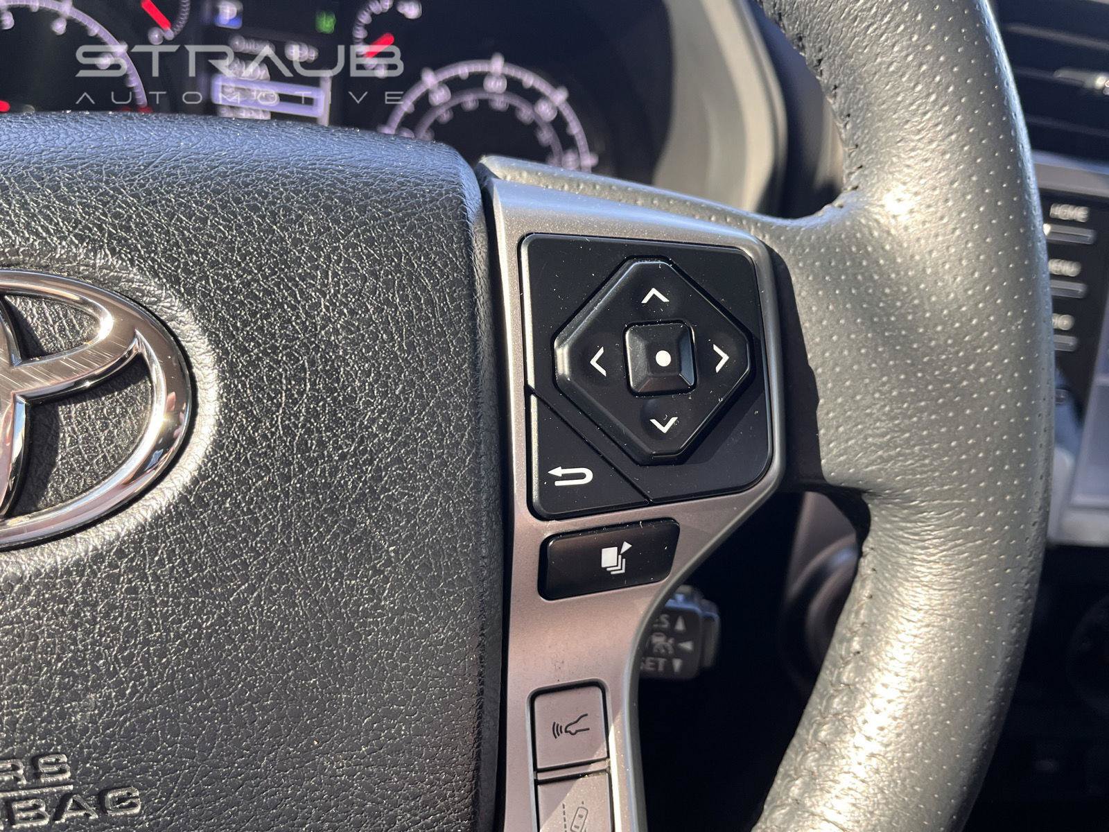 Used 2023 Toyota 4Runner SR5 AWD/4WD image 20