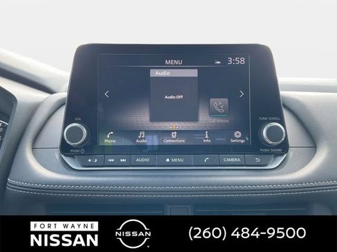 Used 2025 Nissan Rogue SV AWD/4WD image 14