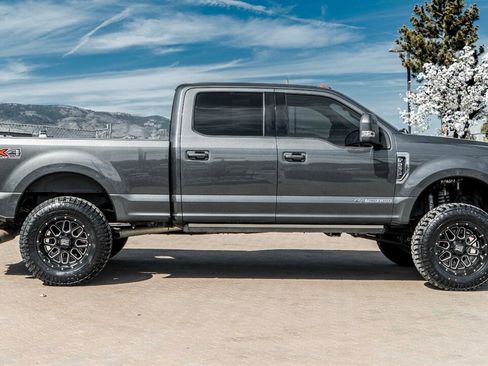 Used 2018 Ford F250 Lariat w/ Lariat Ultimate Package AWD/4WD image 5