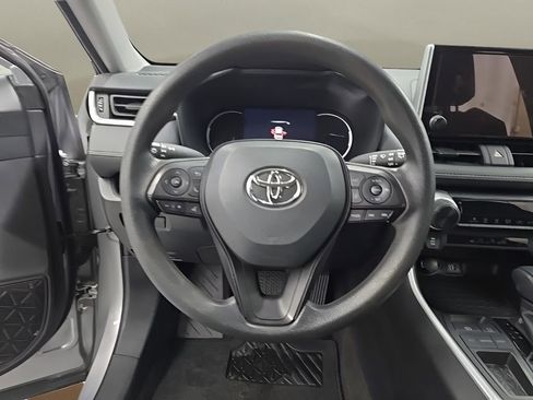 Used 2023 Toyota RAV4 LE image 20