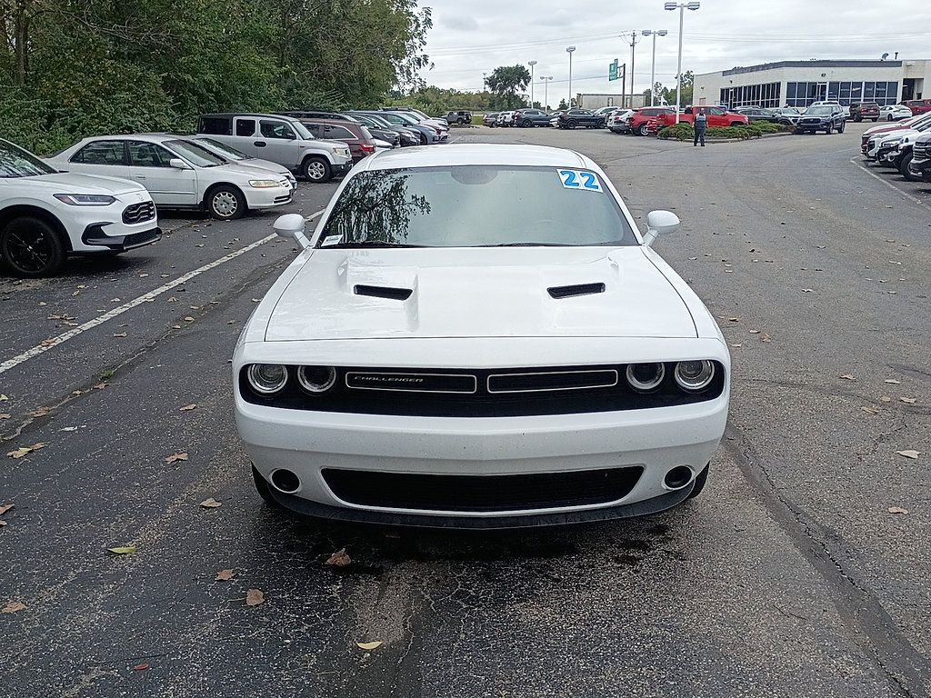 Used 2022 Dodge Challenger SXT RWD image 8
