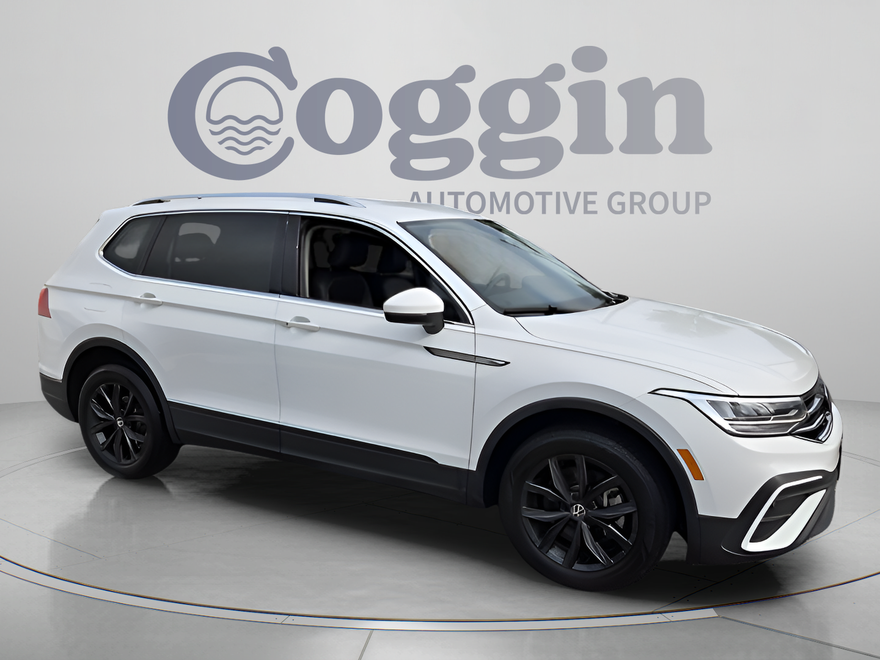 Used 2024 Volkswagen Tiguan SE AWD/4WD image 7