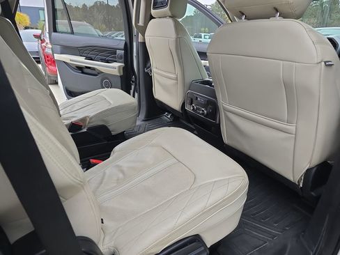Used 2020 Ford Expedition Max Platinum image 14