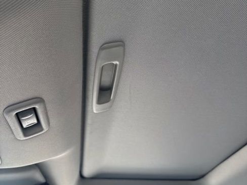 Used 2019 Nissan Pathfinder Platinum image 5