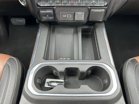 Used 2022 Chevrolet Silverado 3500 High Country AWD/4WD image 12