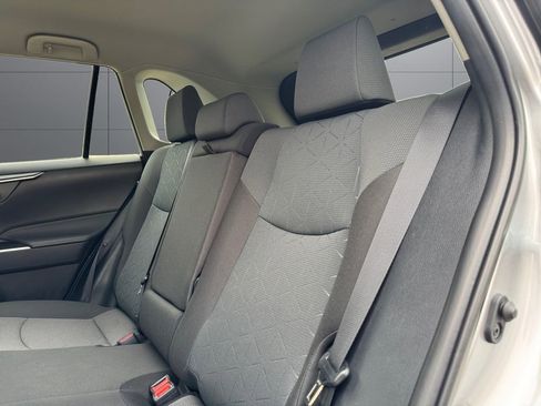 Certified 2025 Toyota RAV4 XLE AWD/4WD image 18