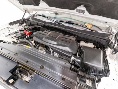 Used 2022 Nissan Titan SV RWD image 30