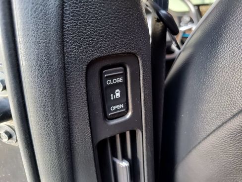 Used 2023 Honda Odyssey Elite image 40