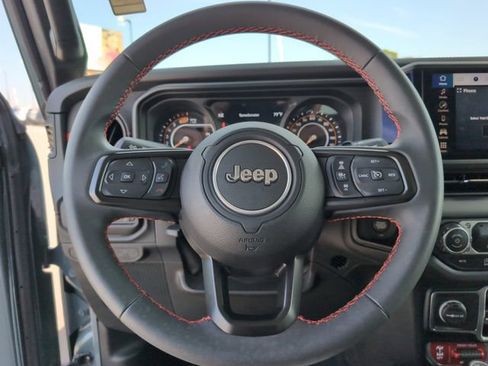 Used 2024 Jeep Wrangler Unlimited Rubicon w/ XTREMEE 35" Tire Package AWD/4WD image 27