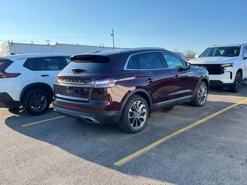 Used 2022 Lincoln Nautilus Reserve image 2