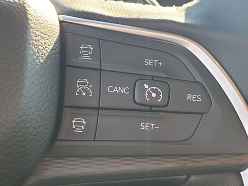 New 2025 Jeep Grand Cherokee L Altitude image 21