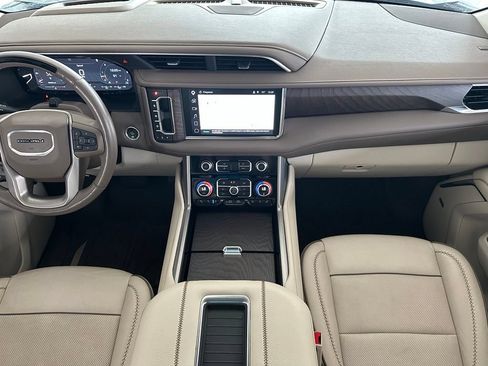 Used 2023 GMC Yukon Denali w/ Denali Reserve Package RWD image 19