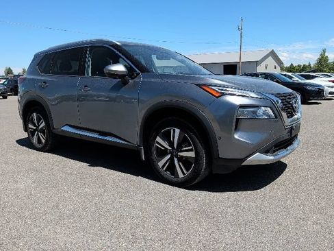 Used 2023 Nissan Rogue Platinum w/ Platinum Premium Package AWD/4WD image 2
