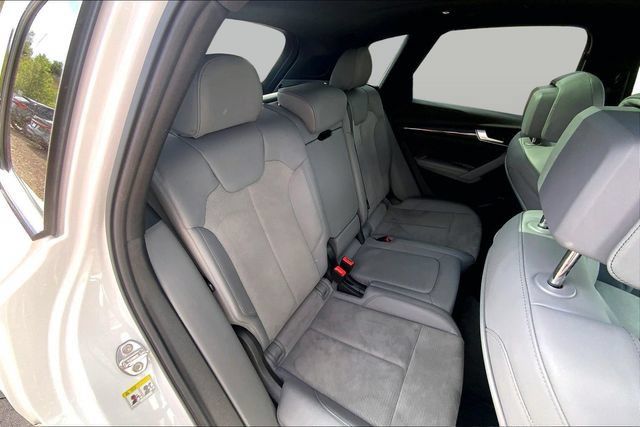Used 2024 Audi SQ5 Prestige w/ Prestige Package AWD/4WD image 19