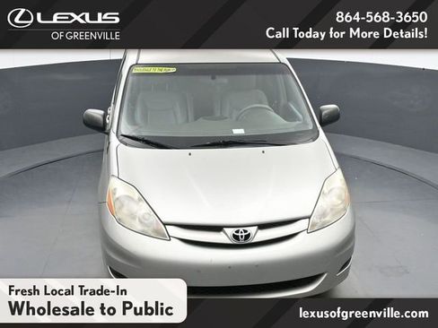 Used 2010 Toyota Sienna LE image 17