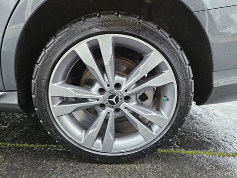 Used 2018 Mercedes-Benz C 300 4MATIC Sedan image 18