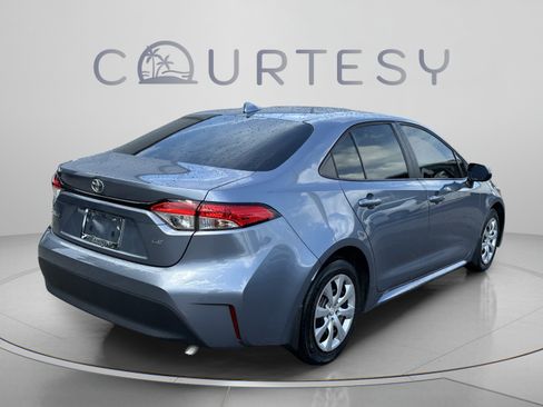 Used 2025 Toyota Corolla LE FWD image 5