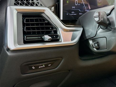 New 2026 BMW X5 xDrive40i w/ M Sport Package image 10