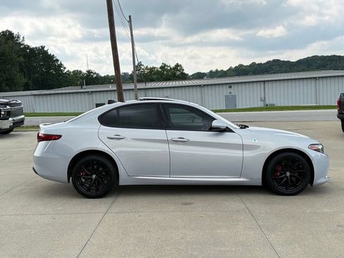 Used 2022 Alfa Romeo Giulia Sprint AWD/4WD image 19