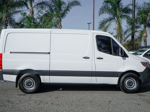 Used 2022 Mercedes-Benz Sprinter 1500 image 10