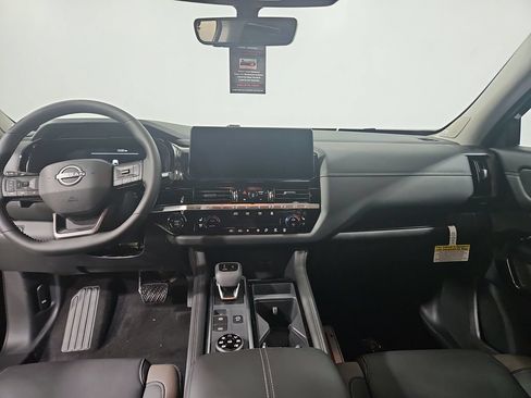New 2026 Nissan Pathfinder Platinum w/ Cargo Package AWD/4WD image 17