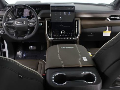 New 2026 GMC Yukon XL Denali Ultimate image 12