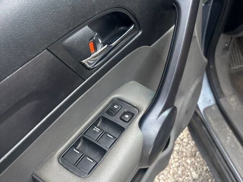 Used 2009 Honda CR-V LX image 12