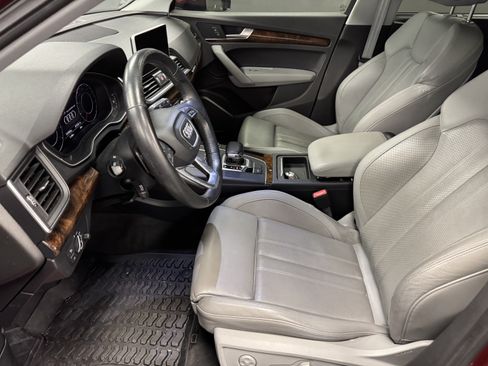 Used 2018 Audi Q5 2.0T Premium Plus w/ Premium Plus Package AWD/4WD image 9