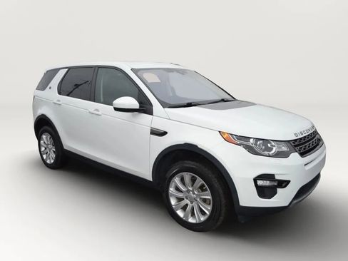 Used 2018 Land Rover Discovery Sport SE image 11