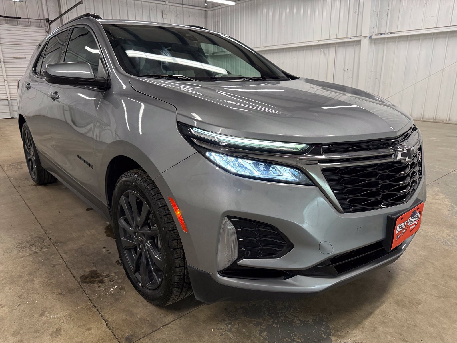 Used 2023 Chevrolet Equinox RS w/ LPO, Floor Liner Package FWD image 1