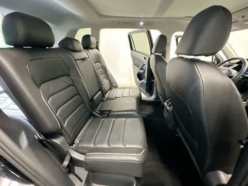 Used 2019 Volkswagen Tiguan SEL Premium AWD/4WD image 26