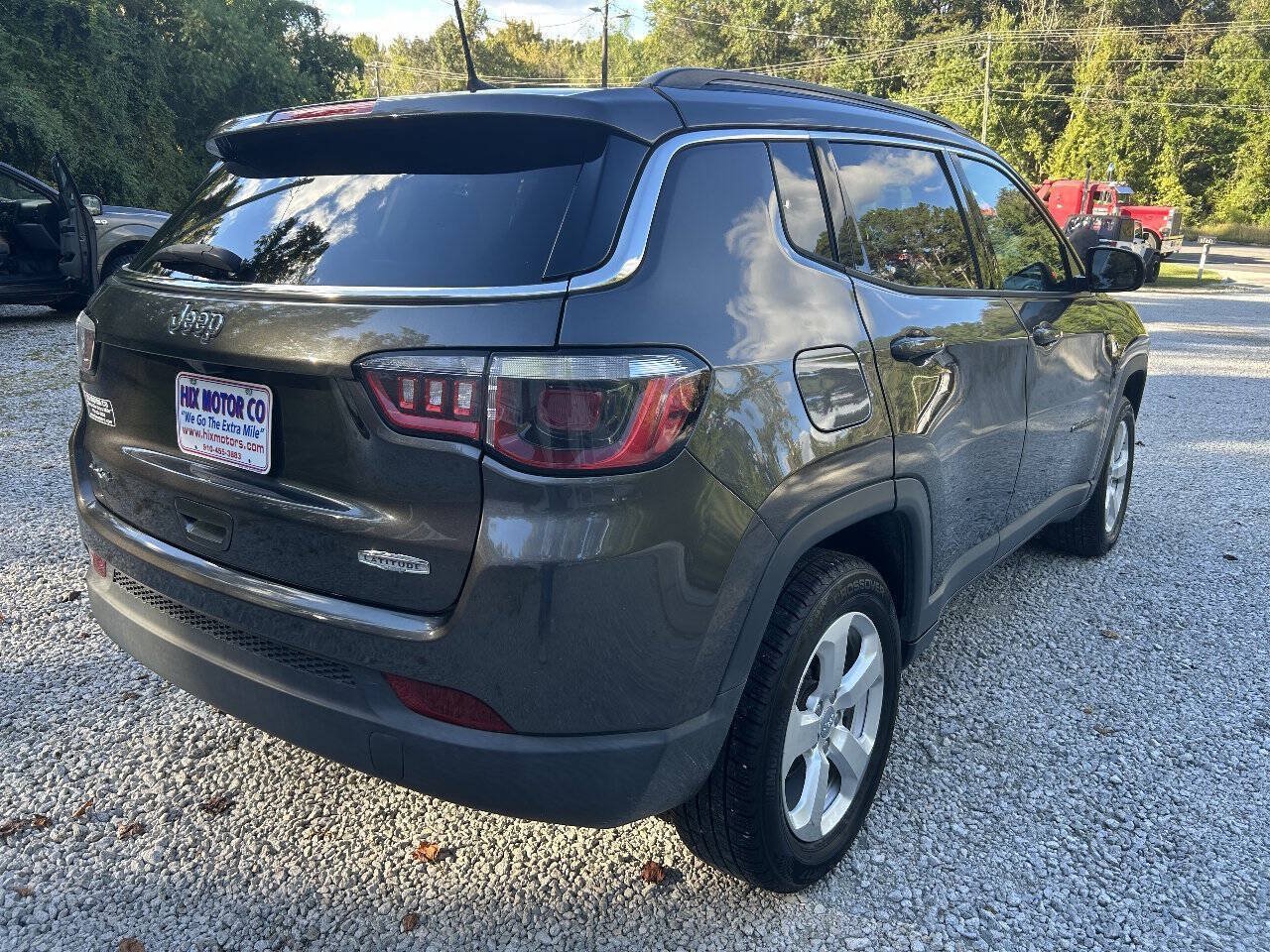 Used 2018 Jeep Compass Latitude w/ Popular Equipment Group AWD/4WD image 5