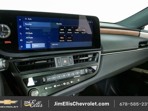 Used 2025 Lexus ES 350 Ultra Luxury w/ Accessory Package (Z2) FWD image 13